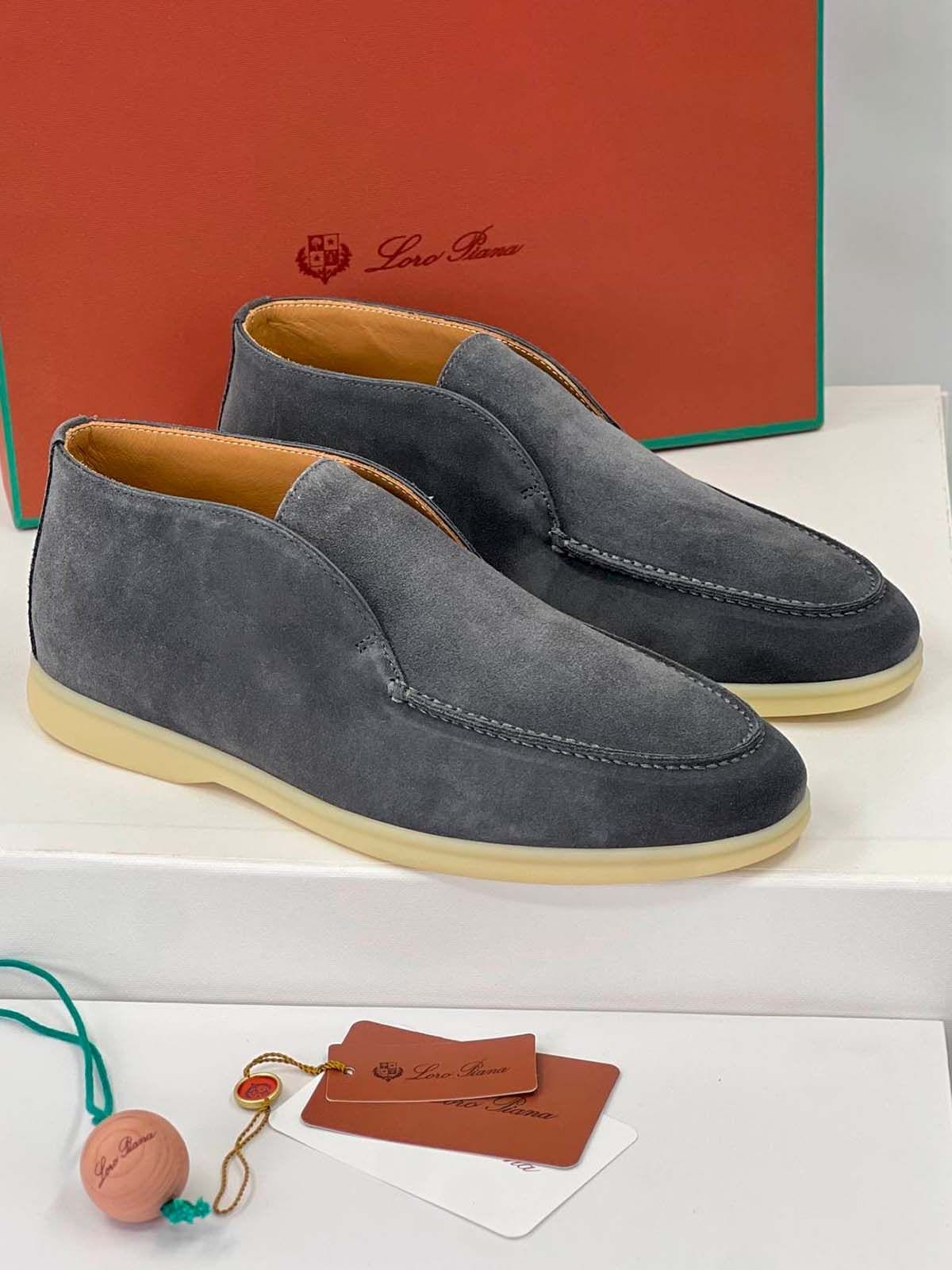 Loro Piana Лоферы высокие из замши Серый