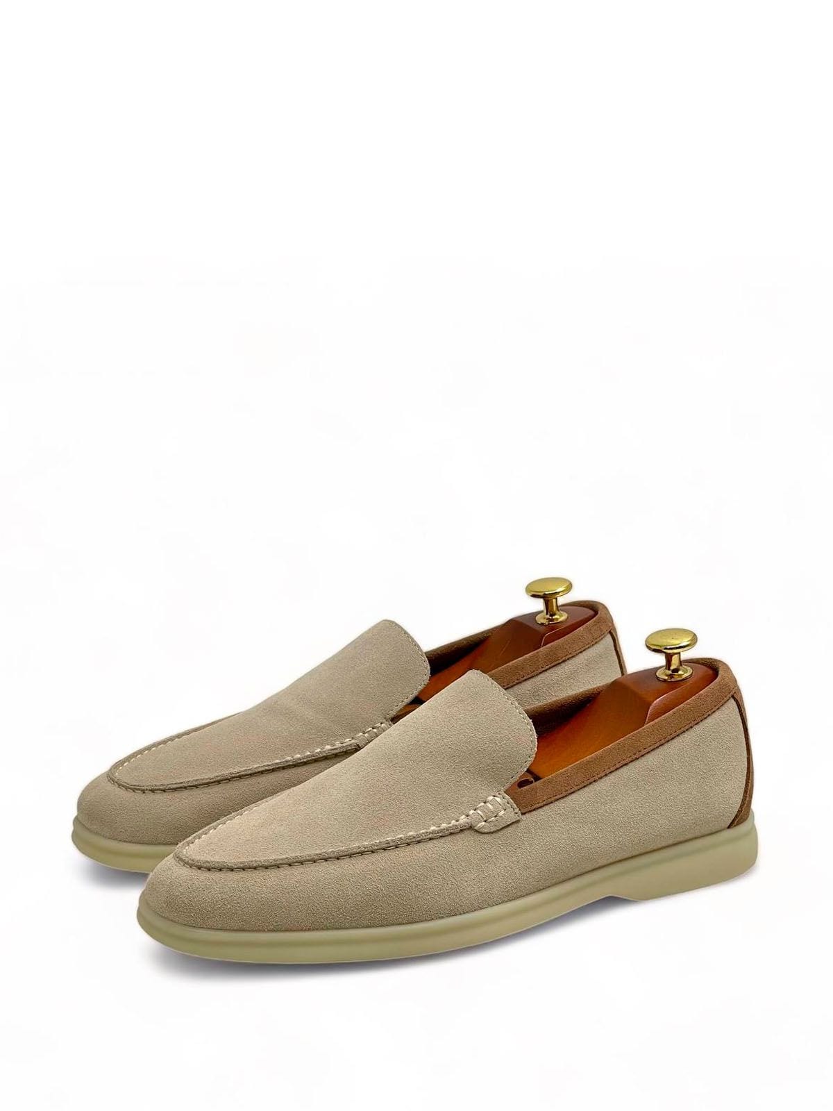 Loro Piana Лоферы из замши Бежевый