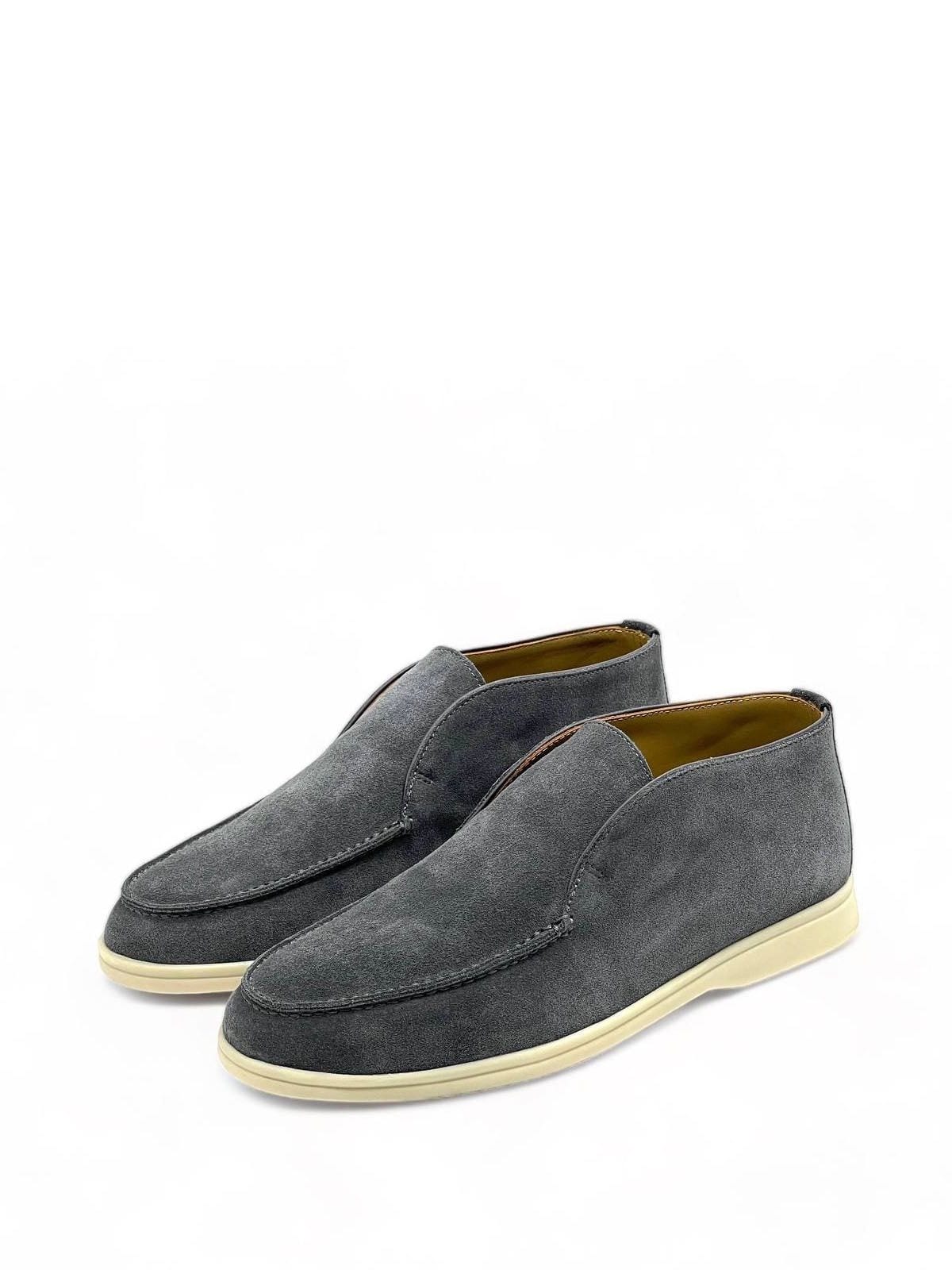 Loro Piana Лоферы высокие из замши Серый