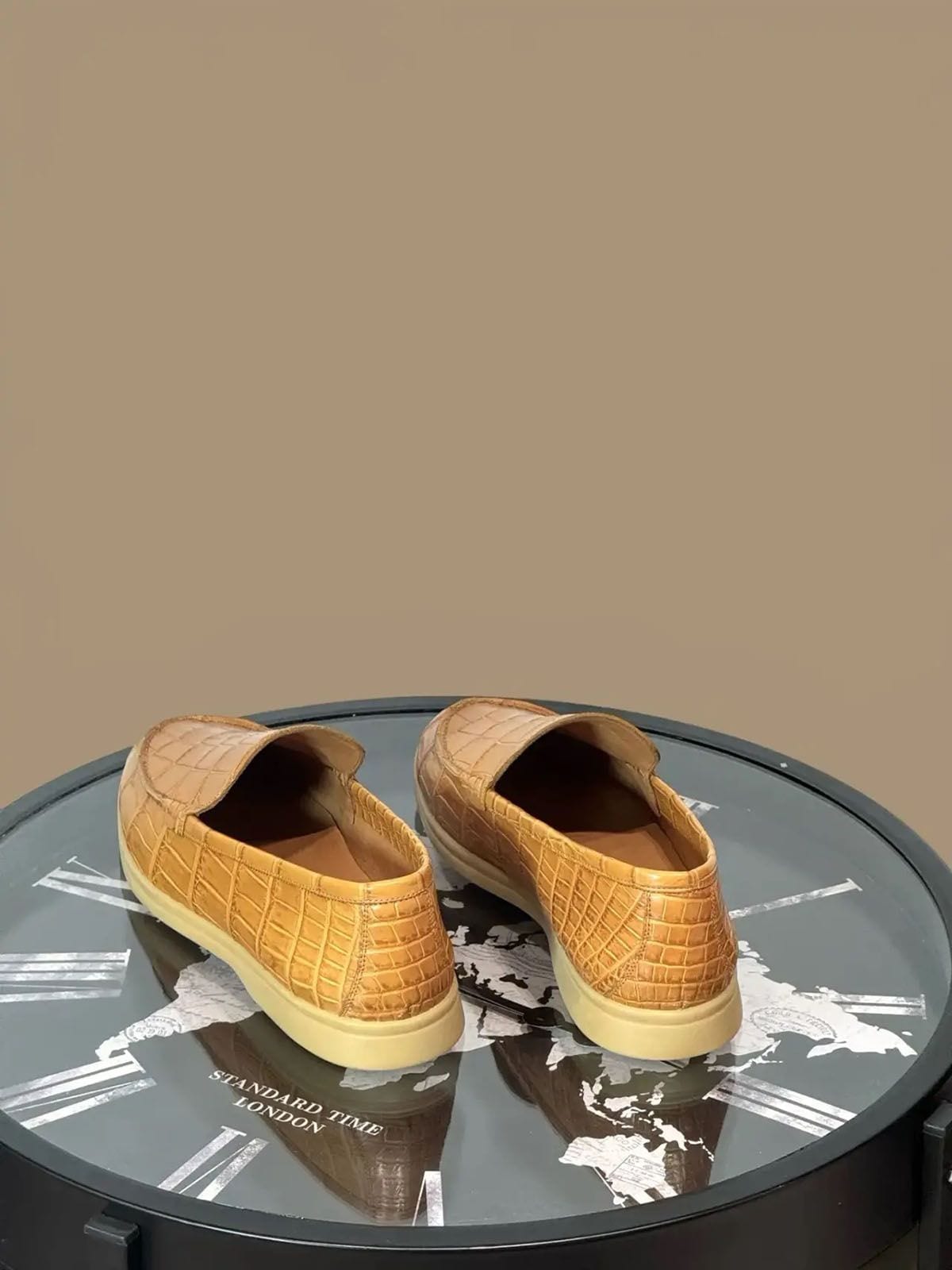 Loro Piana Лоферы из кожи крокодила Кэмел