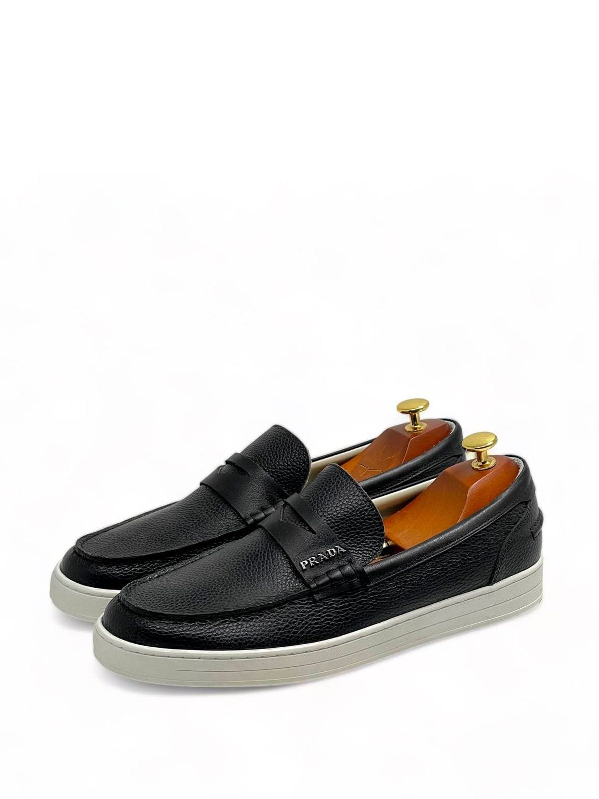 Prada Лоферы из кожи Черный