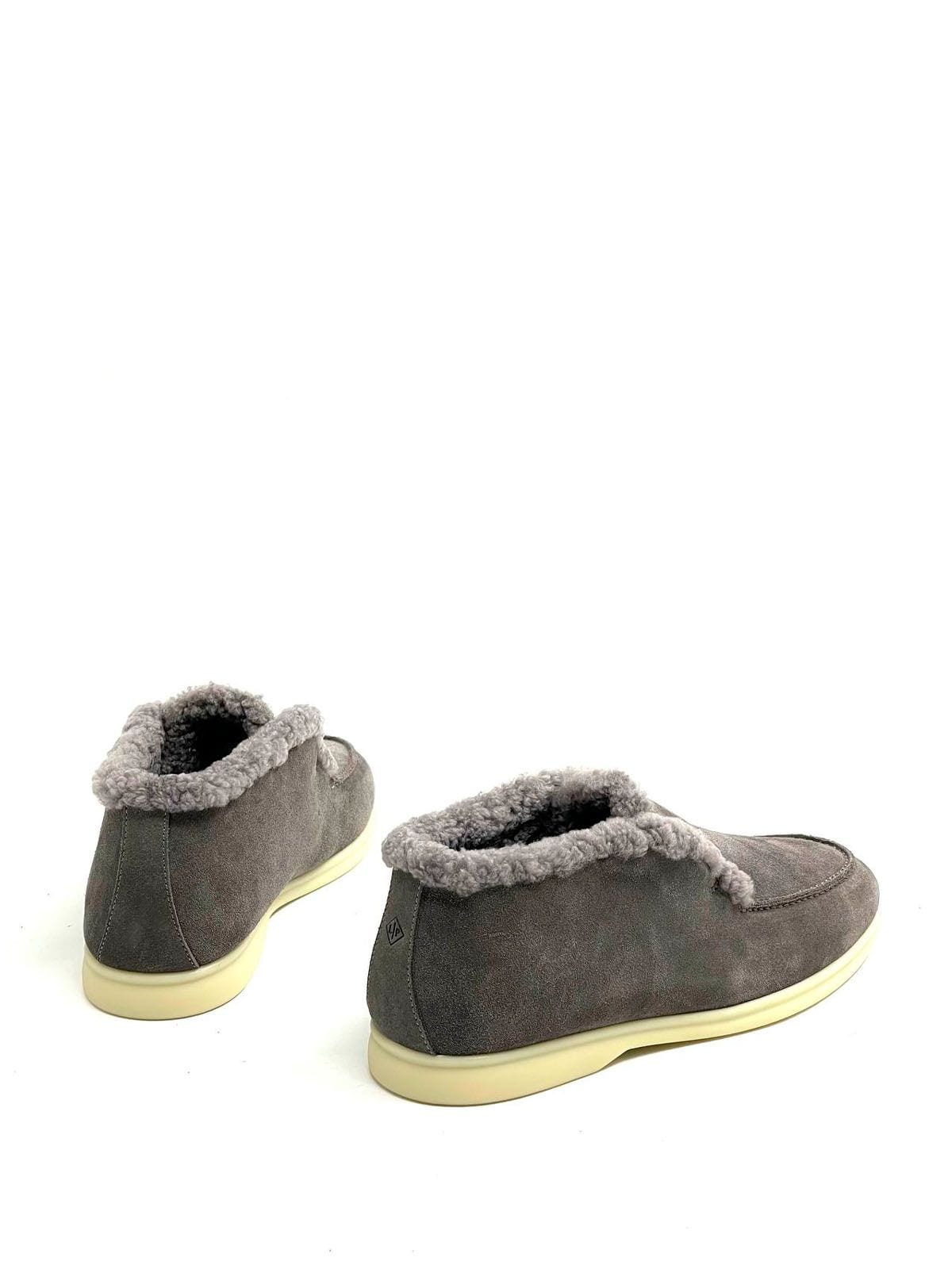 Loro Piana Лоферы высокие из замши Серый