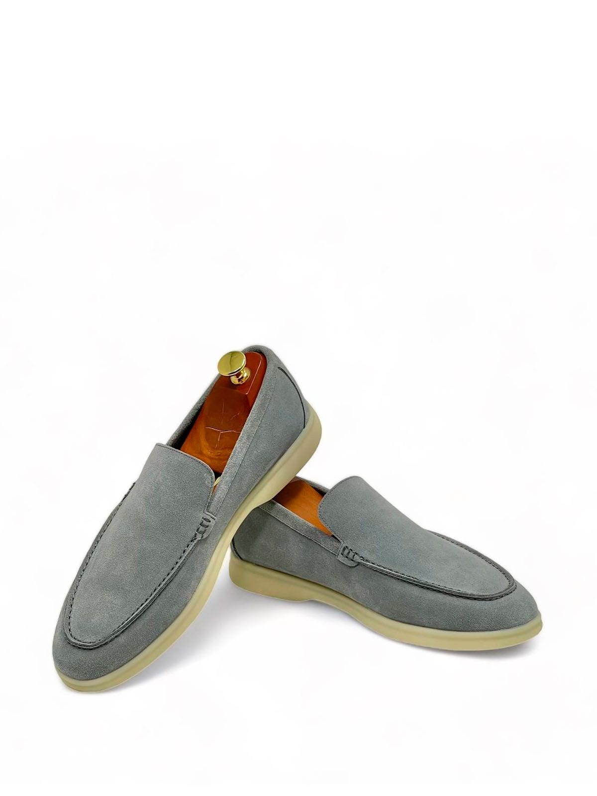 Loro Piana Лоферы из замши Светло-серый
