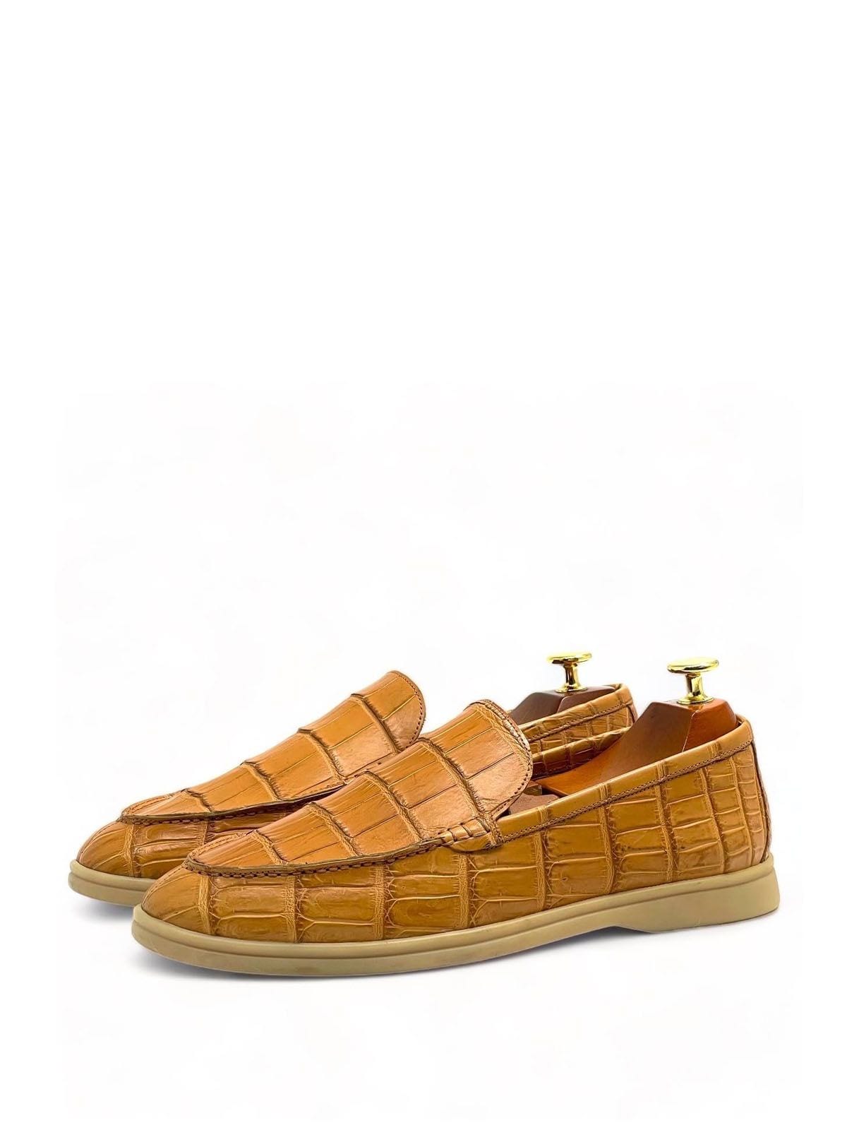 Loro Piana Лоферы из кожи крокодила Кэмел