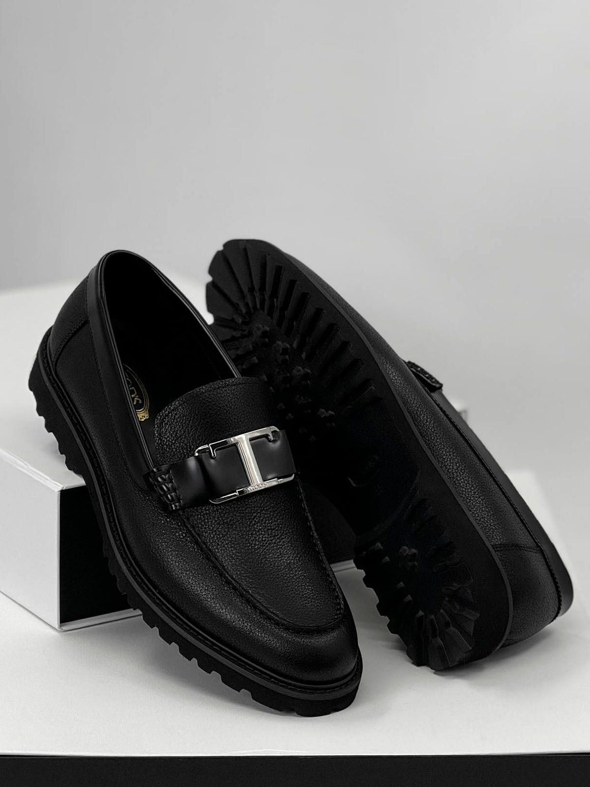 Tod’s Лоферы из кожи Черный