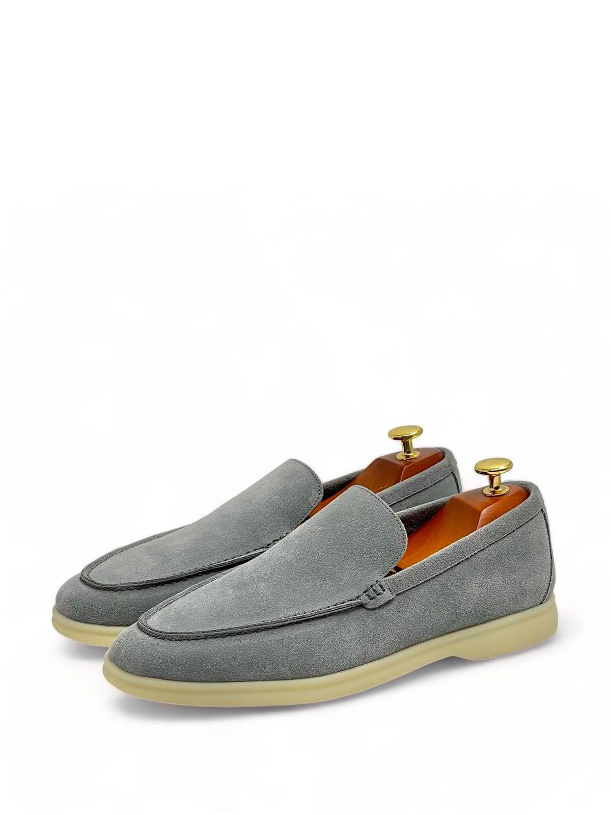 Loro Piana Лоферы из замши Светло-серый