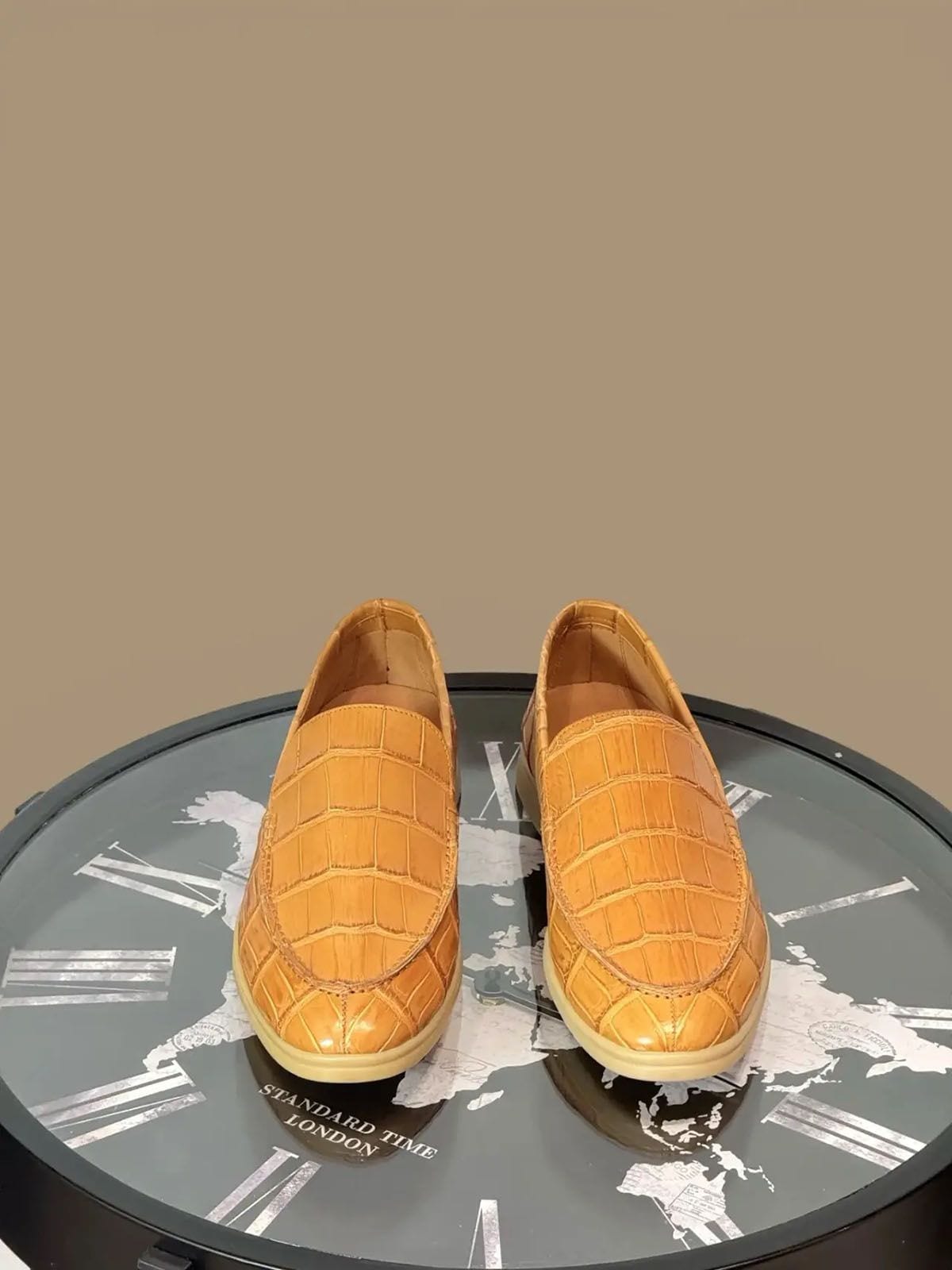 Loro Piana Лоферы из кожи крокодила Кэмел