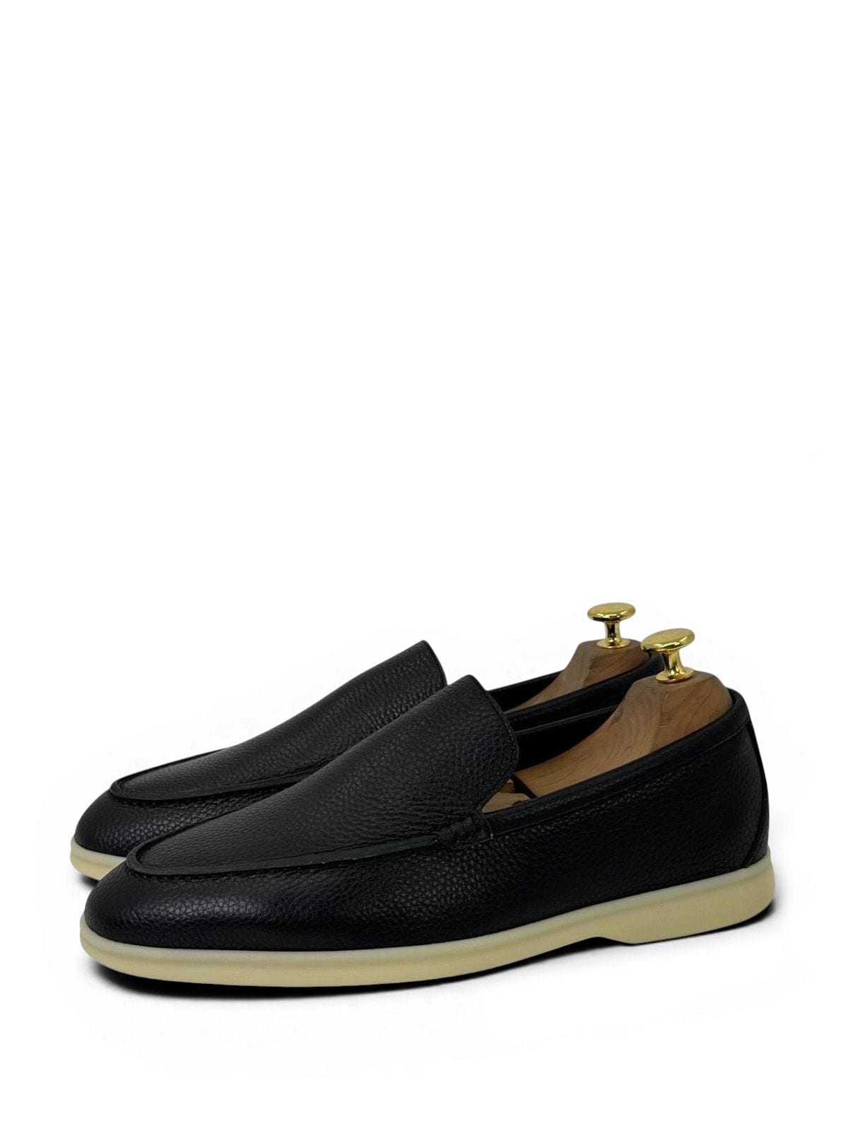 Loro Piana Лоферы из кожи Черный