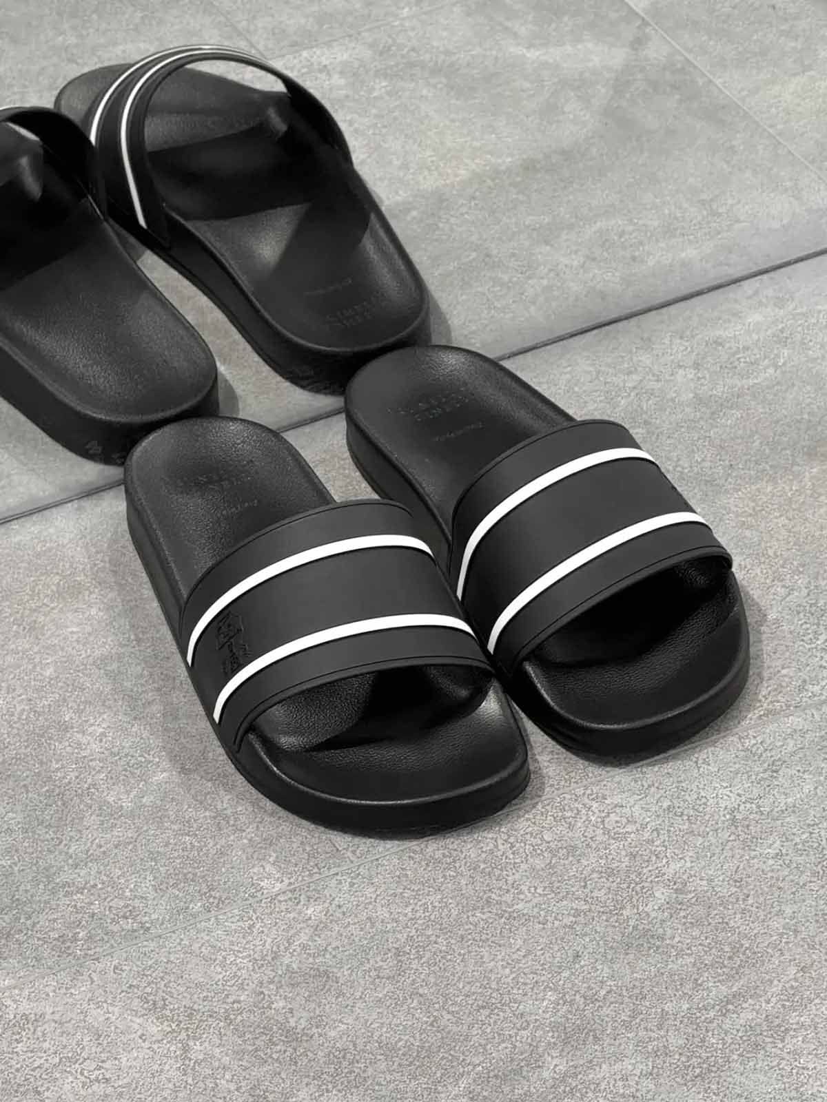 Brunello Cucinelli Шлепанцы резиновые Черный