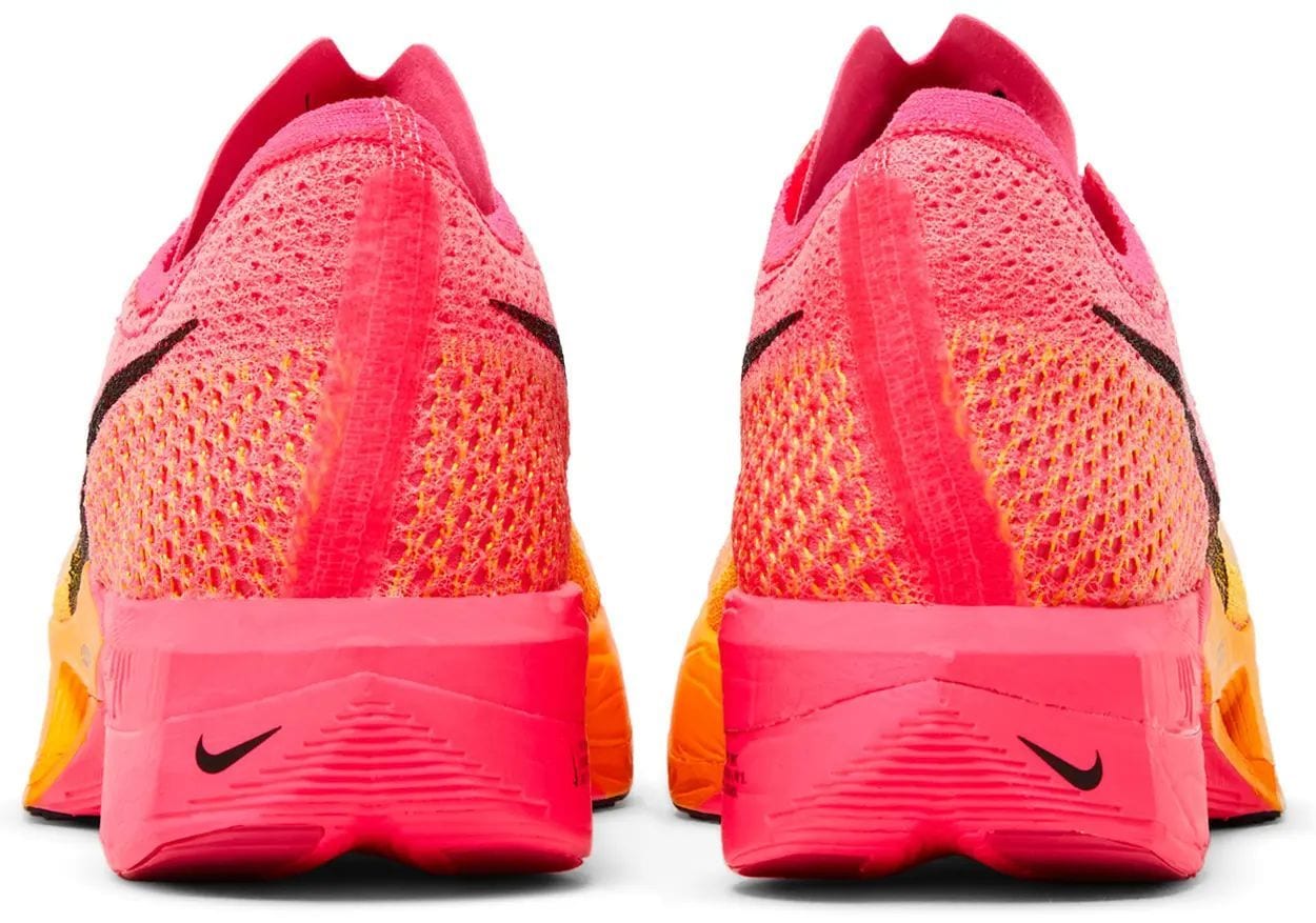 NIKE ZoomX VaporFly Hyper Pink