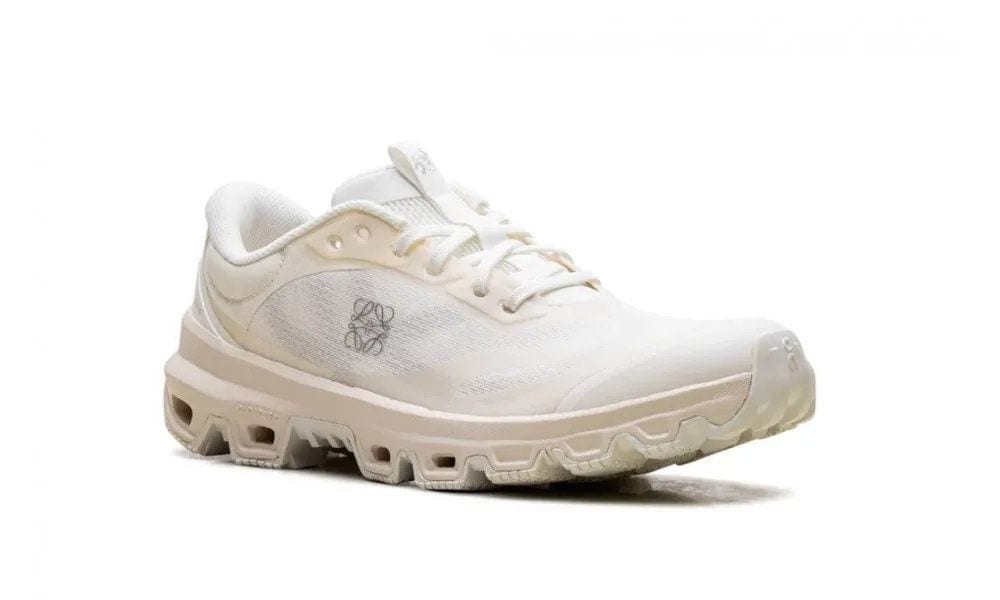 On Cloudventure 2 x LOEWE Eggshell