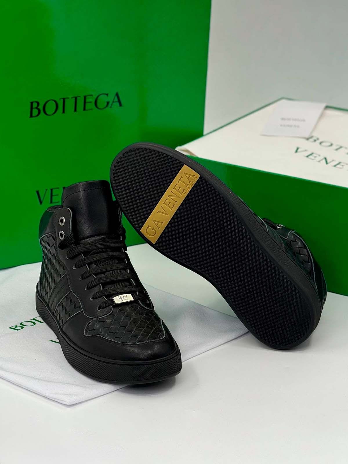 Bottega Veneta Кеды высокие из кожи Черный
